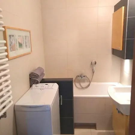 Apartament Rezedowa 아파트 크라쿠프