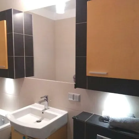 Apartament Rezedowa Διαμέρισμα Krasków